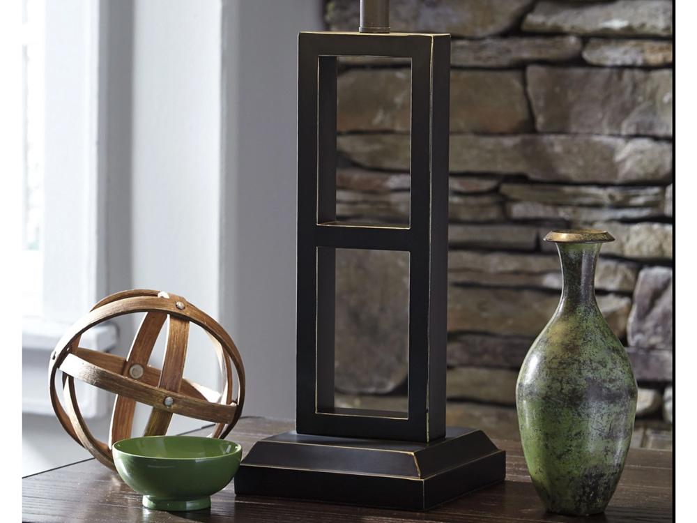 Signature Design by Ashley - Deidra Metal Table Lamp in Black - L318924 veiw 4