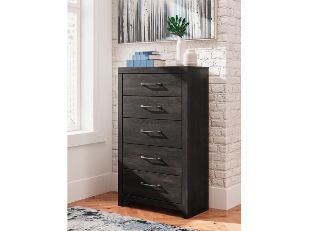 Signature Design by Ashley - Delmorta Five Drawer Chest in Dark Gray - B2108-46 veiw 2