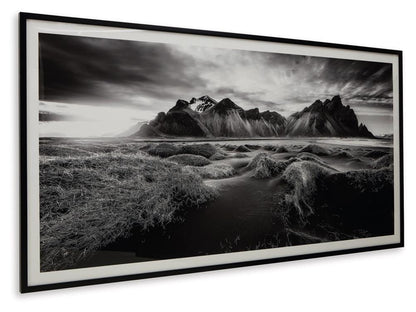 Signature Design by Ashley - Delstone Wall Art in Black/White - A8000424 veiw 3