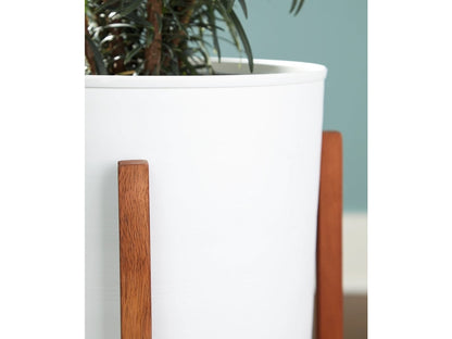 Signature Design by Ashley - Dorcey Planter Set (Set of 2) in White/Brown - A2000427 veiw 3