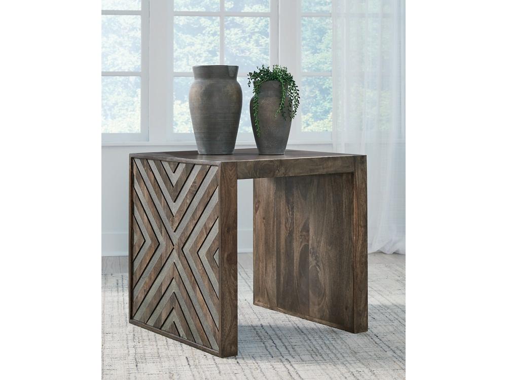 Signature Design by Ashley - Dreggan End Table in Brown - T567-2 veiw 2