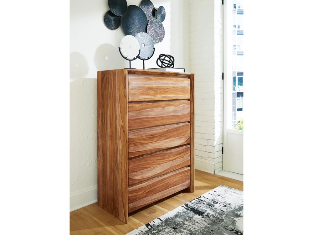 Signature Design by Ashley - Dressonni Five Drawer Chest in Brown - B790-46 veiw 2