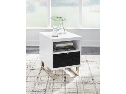 Signature Design by Ashley - Gardoni Chair Side End Table in White/Black - T756-7 veiw 2