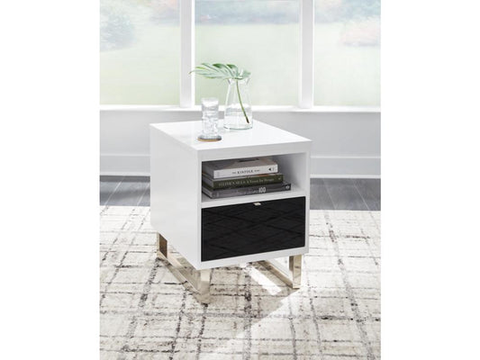 Signature Design by Ashley - Gardoni Chair Side End Table in White/Black - T756-7 veiw 2