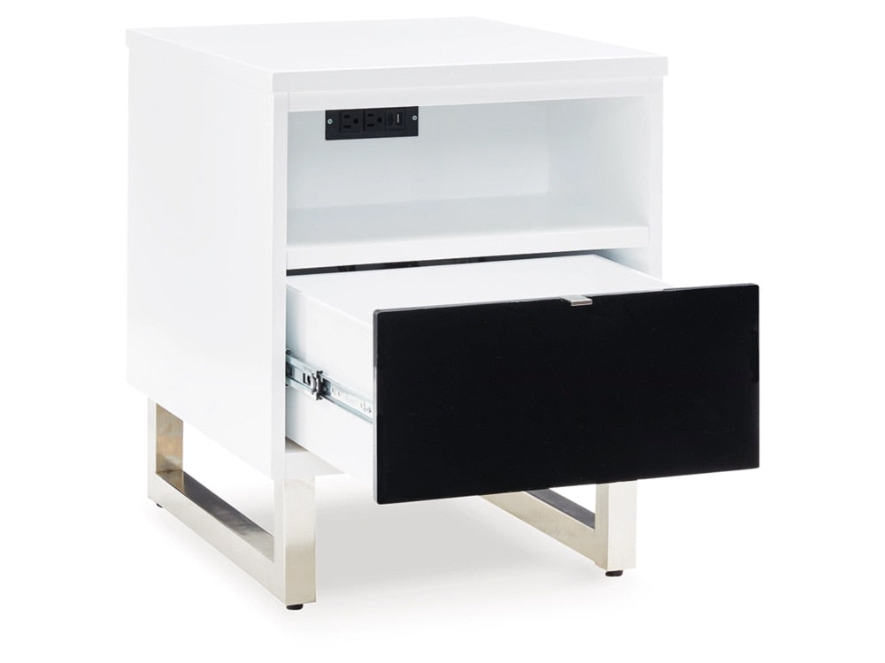 Signature Design by Ashley - Gardoni Chair Side End Table in White/Black - T756-7 veiw 3