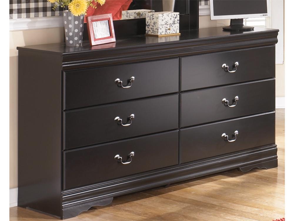 Signature Design by Ashley - Huey Vineyard Dresser in Black - B128-31 veiw 2