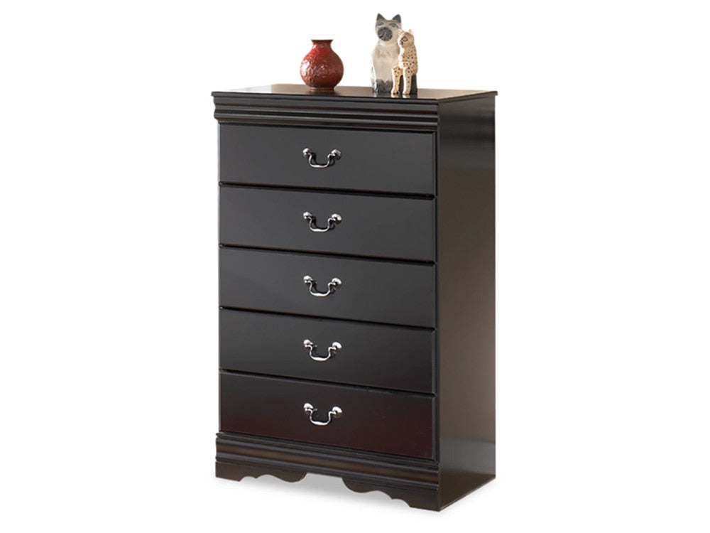 Signature Design by Ashley - Huey Vineyard Five Drawer Chest in Black - B128-46 veiw 1