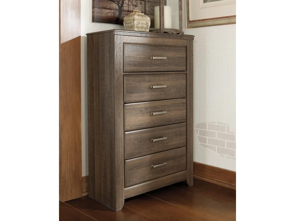 Signature Design by Ashley - Juararo Five Drawer Chest in Dark Brown - B251-46 veiw 2