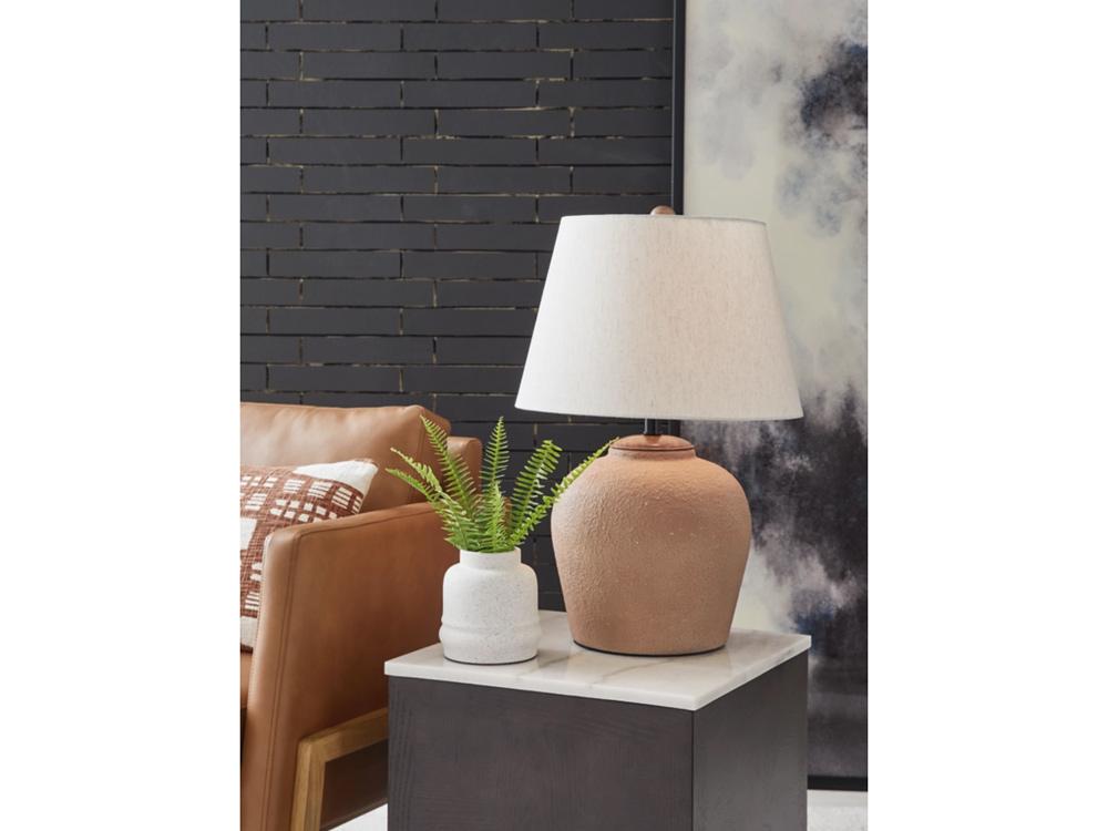 Signature Design by Ashley - Scantor Metal Table Lamp in Rust - L207464 veiw 2