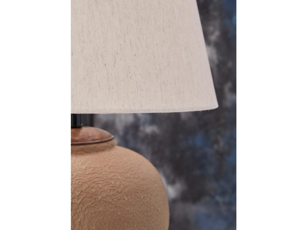 Signature Design by Ashley - Scantor Metal Table Lamp in Rust - L207464 veiw 3