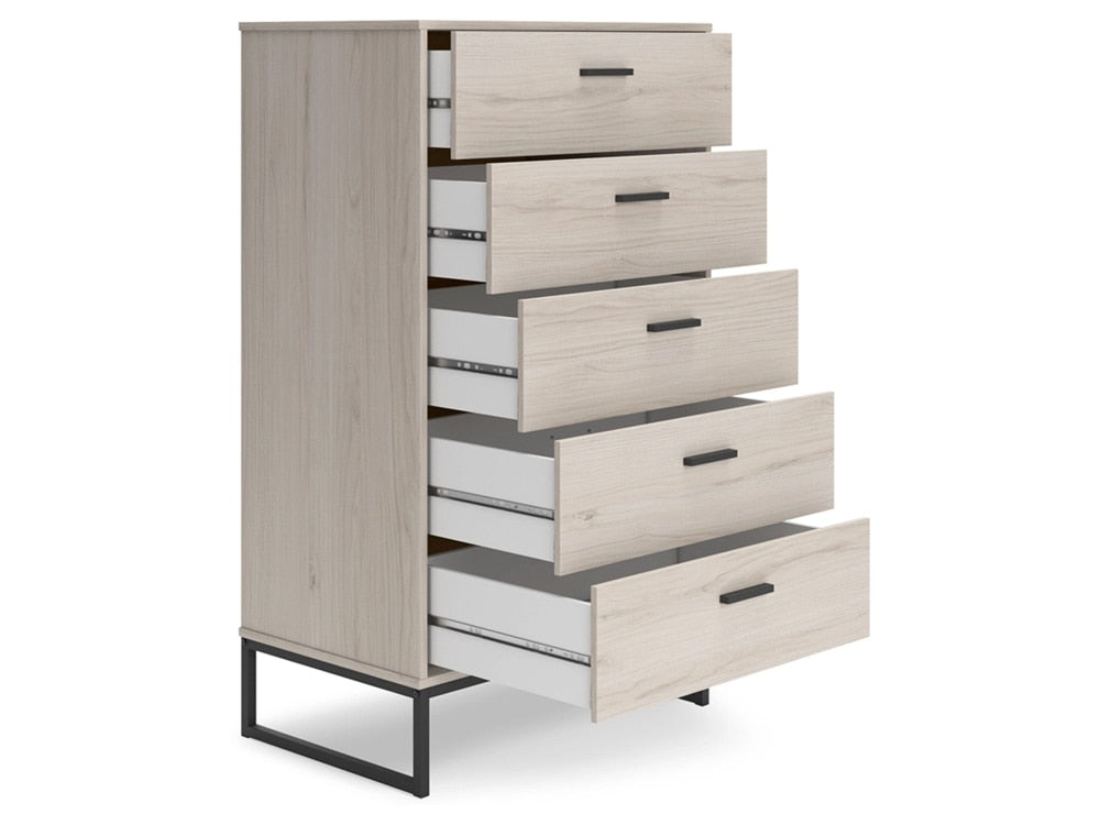 Signature Design by Ashley - Socalle Five Drawer Chest in Natural - EB1864-245 veiw 3