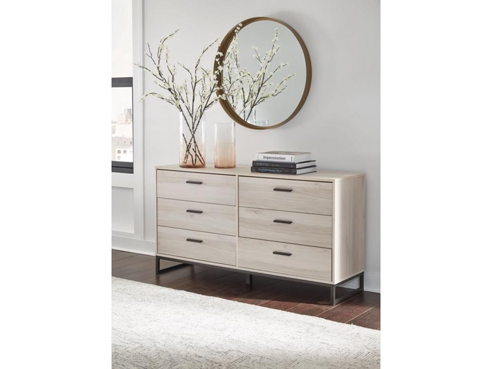 Signature Design by Ashley - Socalle Six Drawer Dresser in Natural - EB1864-231 veiw 2