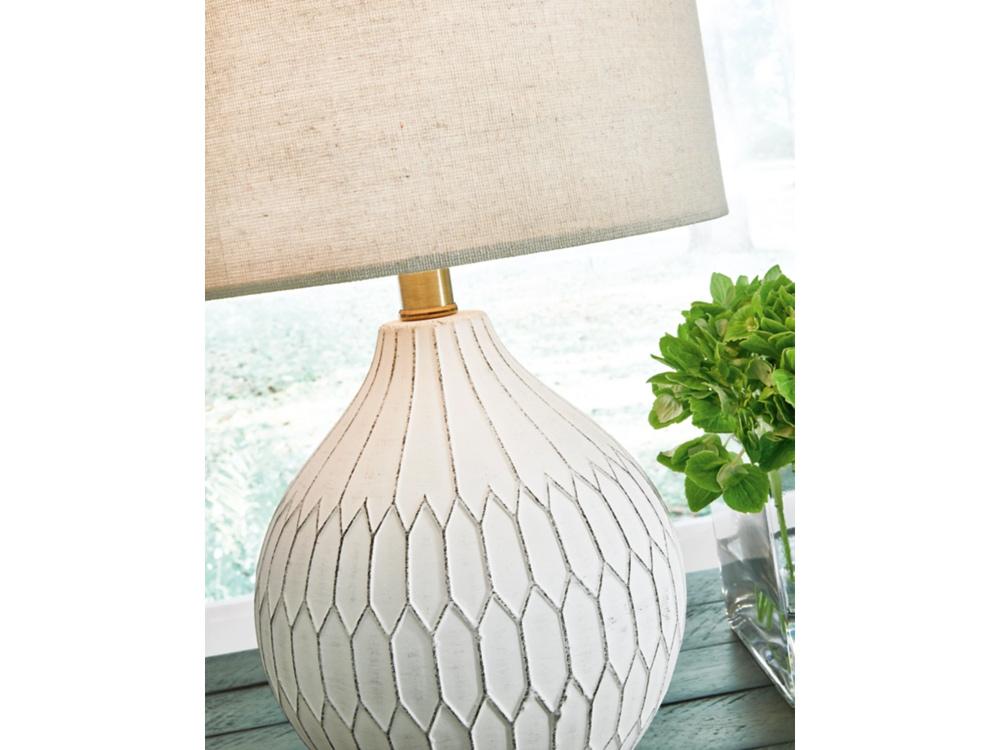 Signature Design by Ashley - Wardmont Ceramic Table Lamp in White - L180094 veiw 3