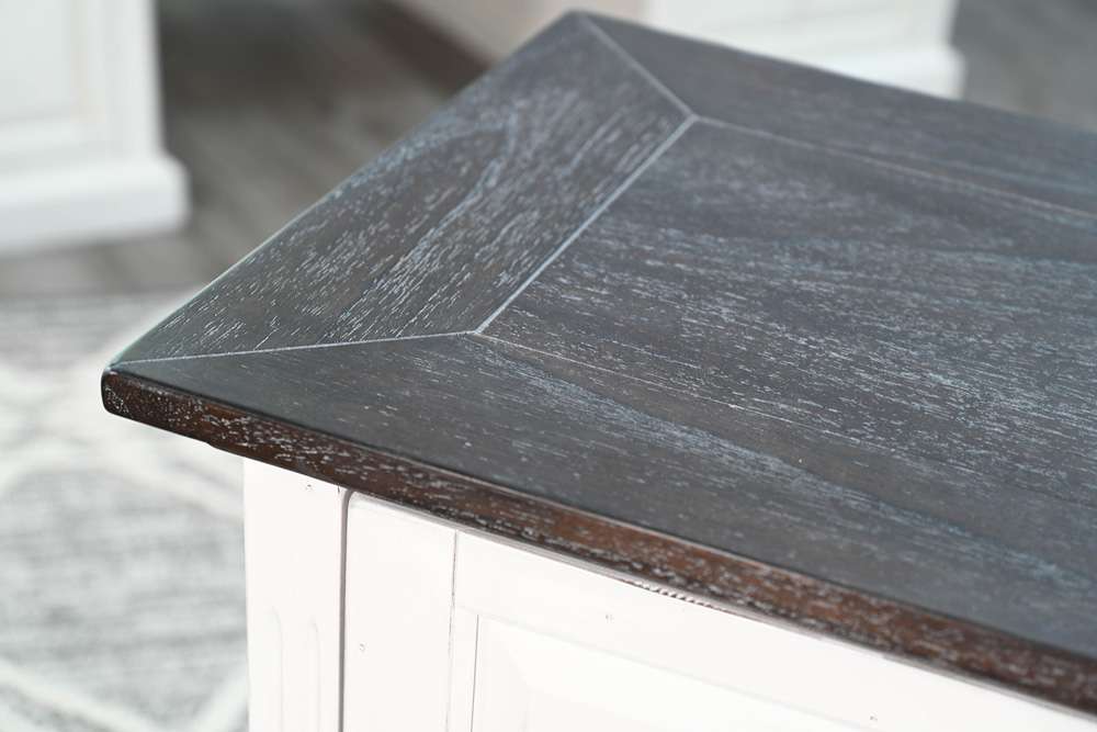 Sunny Designs - Carriage House -  Carriage House Credenza - 2844EC-C veiw 2