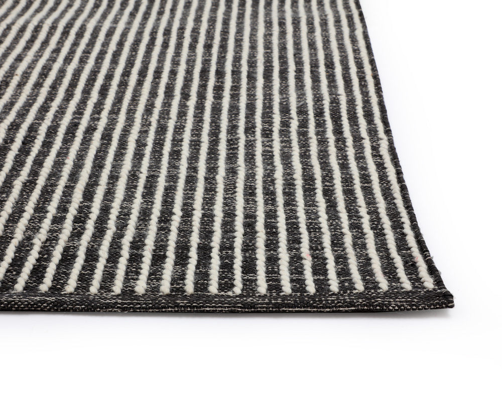 Sunpan - Serene Hand-Woven Rug - Black / White - 5 X 8 - 107588 view 3