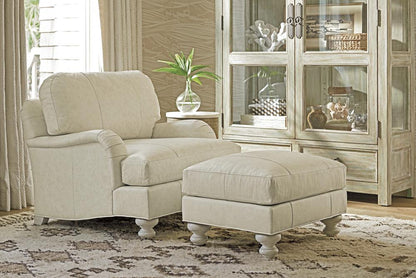 Tommy Bahama Home - Ocean Breeze Gilmore Leather Arm Chair, White - LL7745-11-40 veiw 3