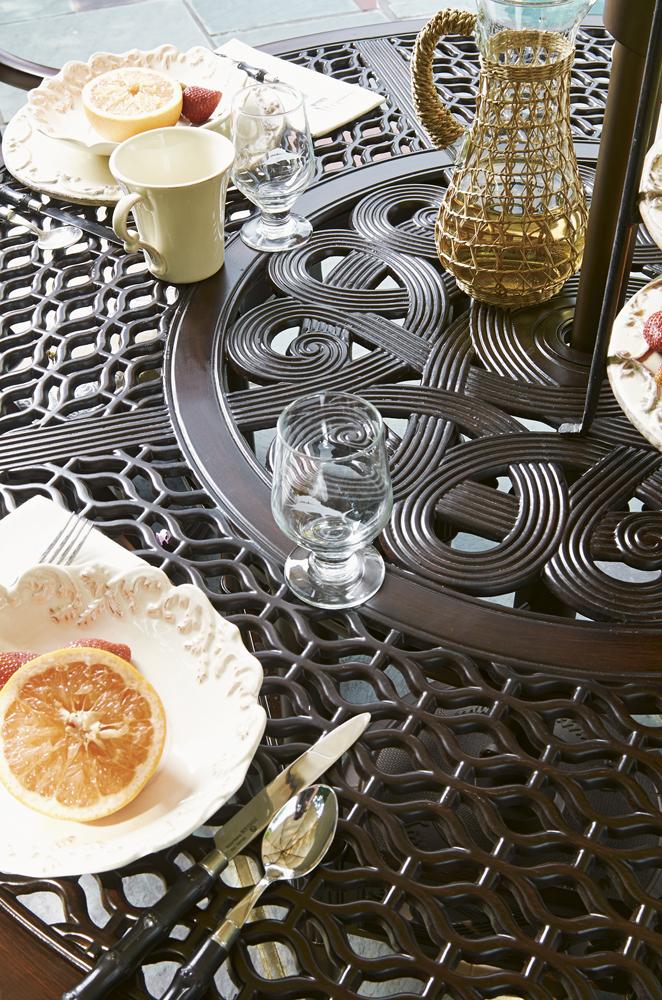 Tommy Bahama Outdoor - Black Sands Round Dining Table With Cast Top - 3235-875C veiw 3