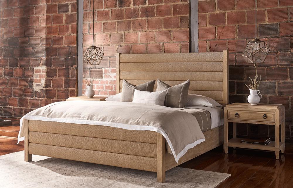 Universal Furniture - Canyon Post Bed Queen - Canyon - U400A280B veiw 3