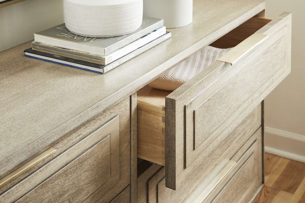 Vanguard - Michael Weiss Bowers 6-Drawer Chest - W222D-ST veiw 6