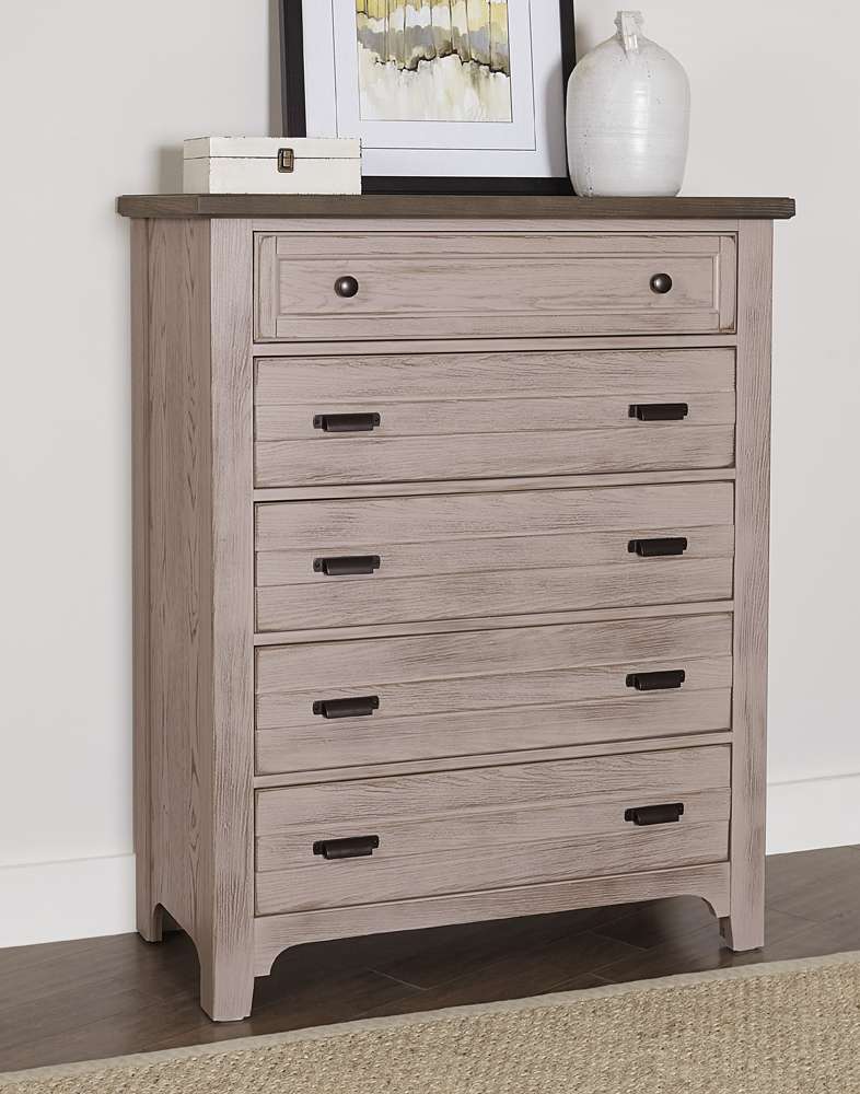 Vaughan Bassett - Bungalow Chest with 5 Drawers in Dover Grey/Folkstone - 741-115 veiw 2