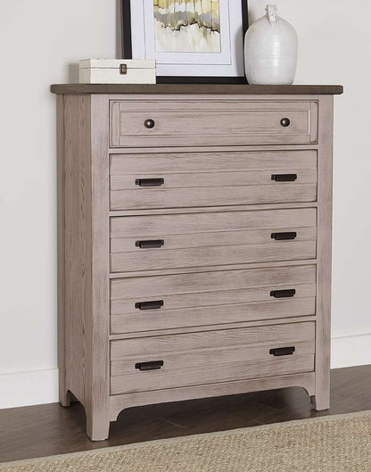 Vaughan Bassett - Bungalow Chest with 5 Drawers in Dover Grey/Folkstone - 741-115 veiw 2