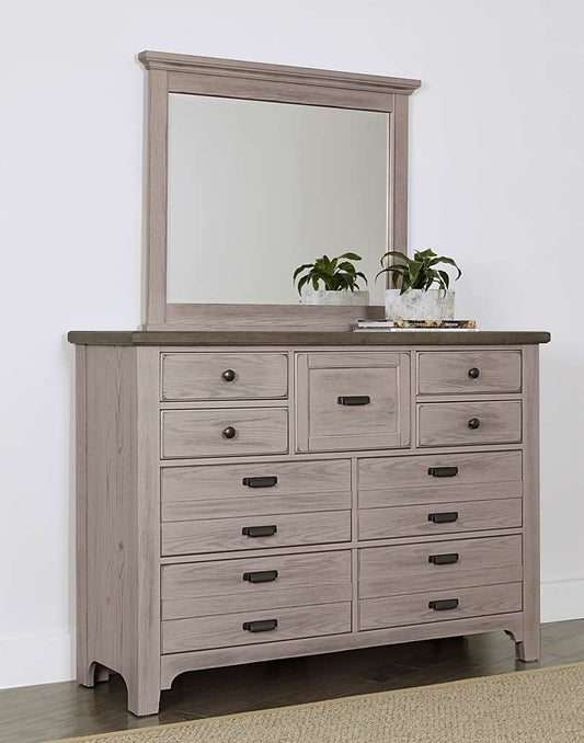 Vaughan Bassett - Bungalow Master Dresser with 9 Drawers in Dover Grey/Folkstone - 741-002 veiw 2