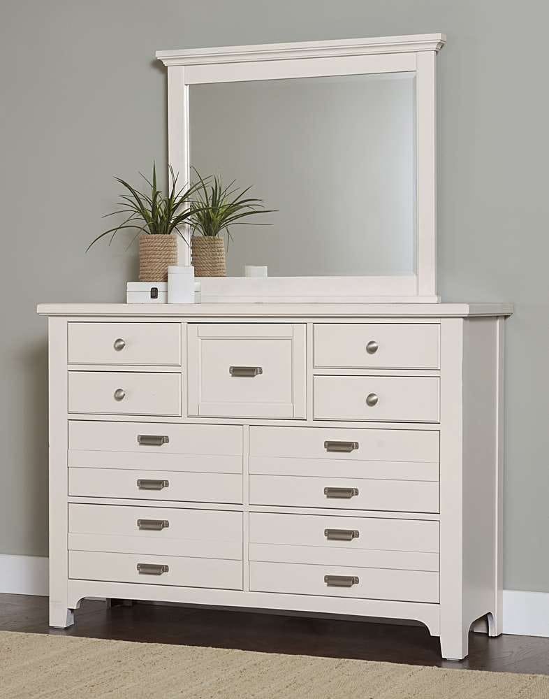 Vaughan Bassett - Bungalow Master Landscape Mirror in Lattice - 744-447 veiw 4