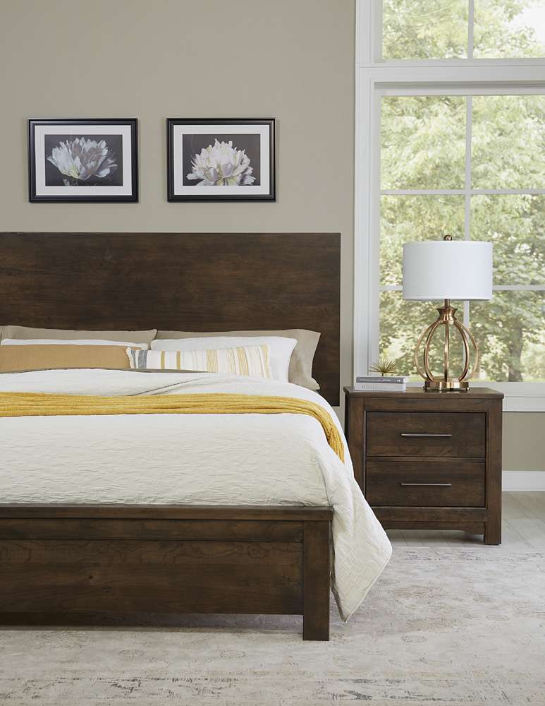 Vaughan Bassett - Crafted Cherry - Artisan and Post Queen Plank Bed - 150-559-955-922 veiw 5