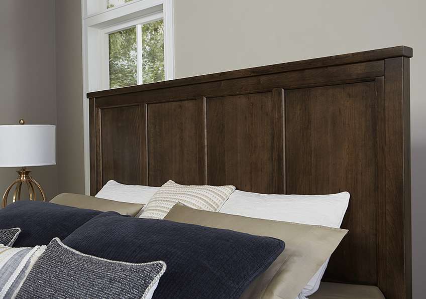 Vaughan Bassett - Crafted Cherry - Artisan and Post Queen Six Panel Bed - 150-558-855-922 veiw 4