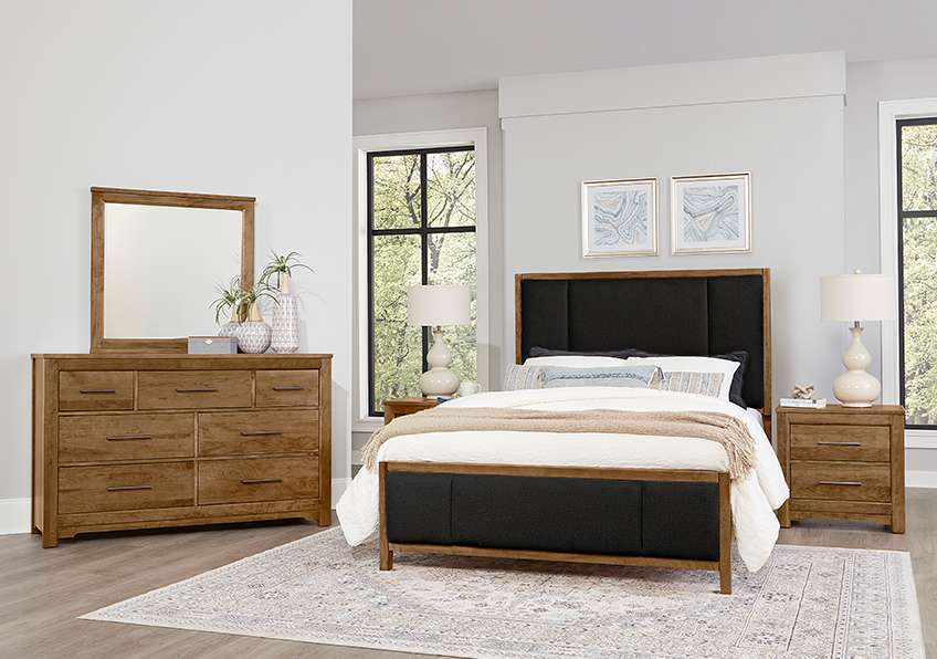 Vaughan Bassett - Crafted Cherry - Artisan and Post Queen Upholstered Bed in Black Fab - 151-552-255-922 veiw 3