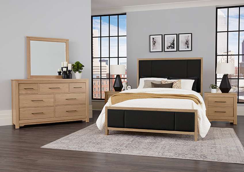 Vaughan Bassett - Crafted Cherry - Artisan and Post Queen Upholstered Bed in Black Fab - 154-552-255-922 veiw 3