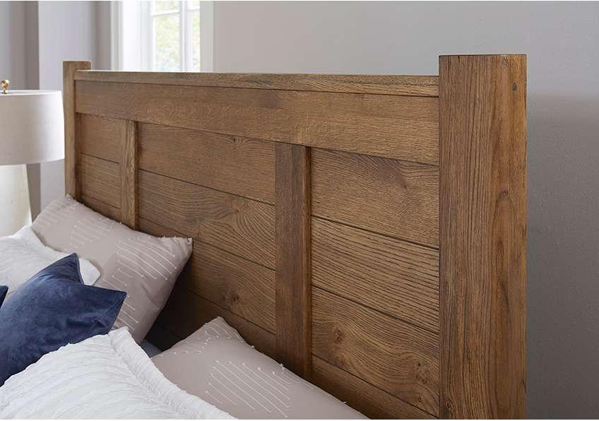 Vaughan Bassett - Crafted Oak - LMCo Home BenS Queen Poster Bed - 790-558-855-922 veiw 4