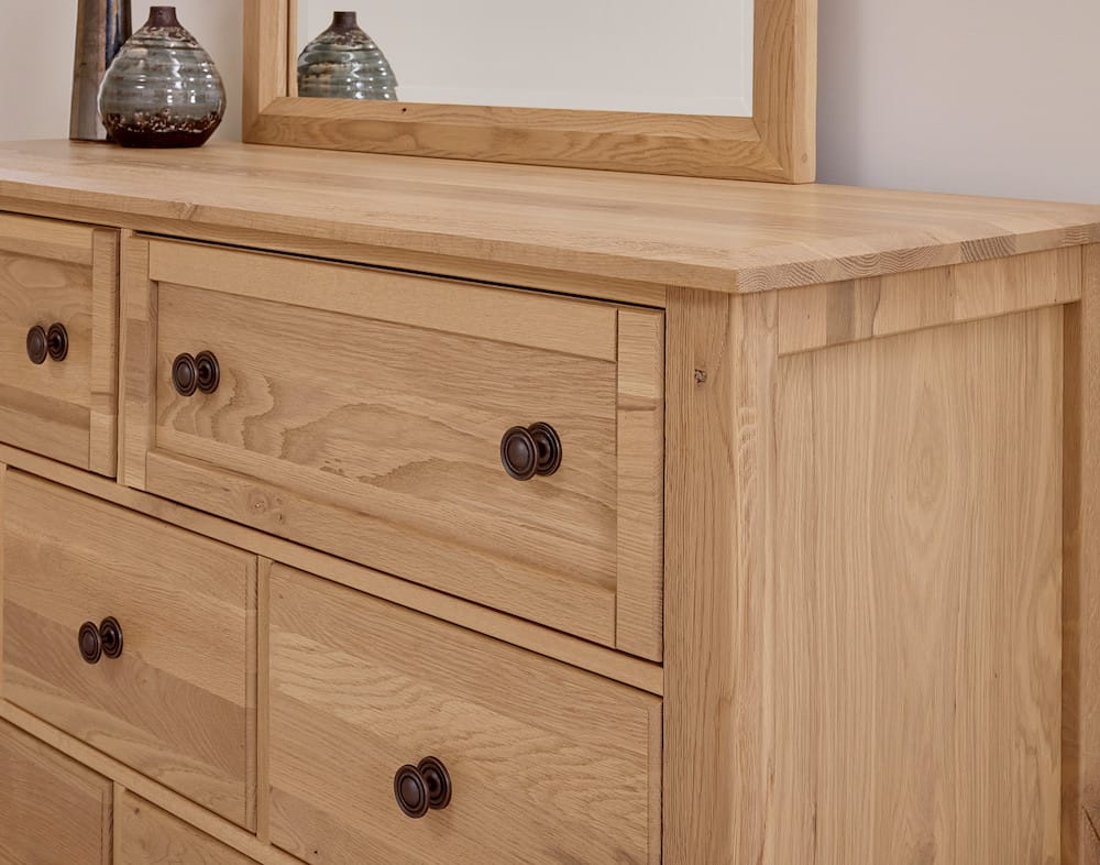 Vaughan Bassett - Custom Express - Dresser - 7 Drwr - Clear Oak - 120-003  view 4