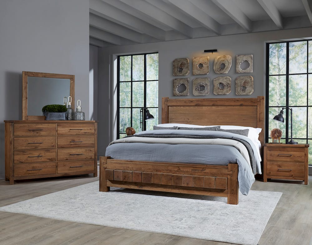 Vaughan Bassett - Dovetail - King Poster Bed With 6X6 Fb - Natural - 752-668-166-922-MS2  view 4