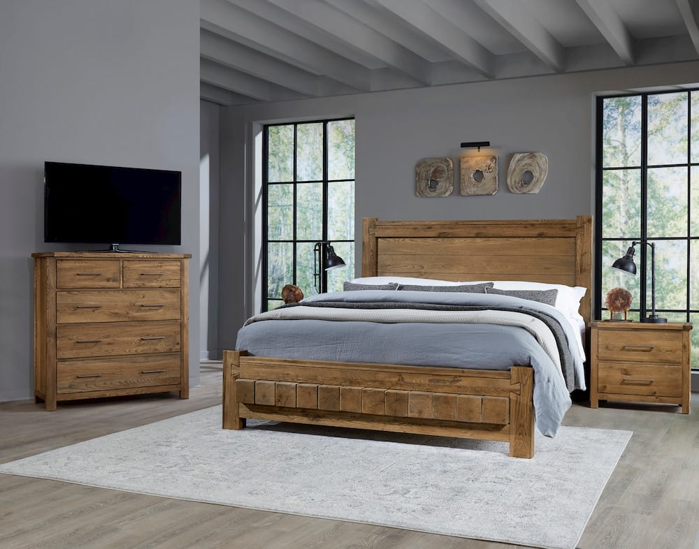 Vaughan Bassett - Dovetail - Queen Poster Bed With 6X6 Fb - Natural - 752-558-155-922  view 6