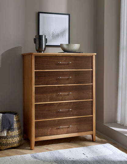 Vaughan Bassett - Nordhaven - Chest - 5 Drwr  - Two-Tone  - 853-115 view 1