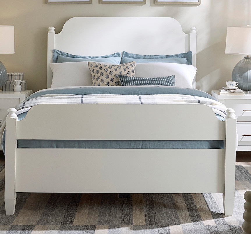 Vaughan Bassett - Pure Maple - Cal King Poster Bed  - Cottage White  - 184-669-966-944-MS2 view 1