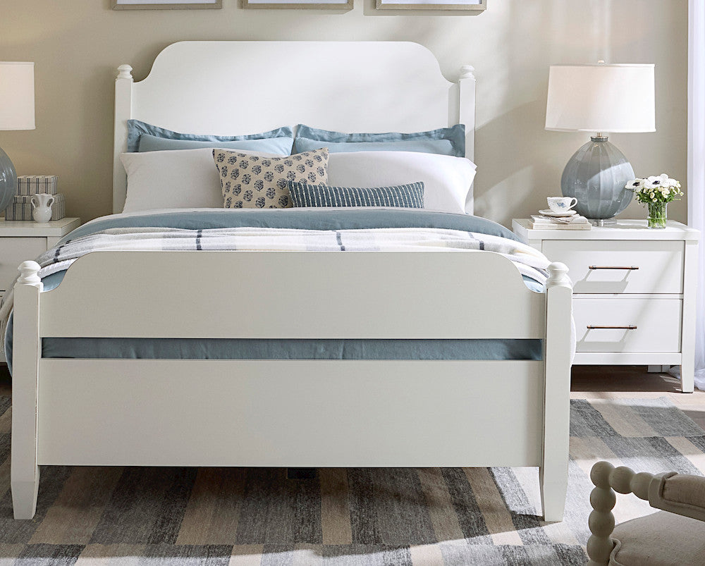 Vaughan Bassett - Pure Maple - Queen Poster Bed  - Cottage White  - 184-559-955-922 view 1