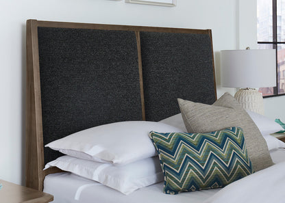 Vaughan Bassett - Woodbridge - King Upholstered Bed-Black - 820-661-166-063-922-MS1  view 4