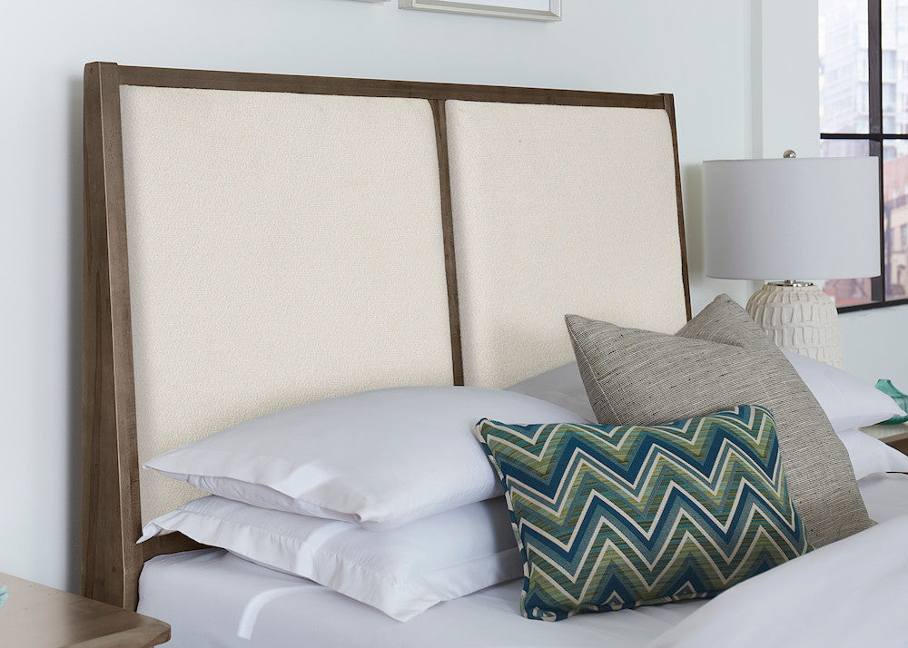 Vaughan Bassett - Woodbridge - King Upholstered Bed-White - 820-661-166-061-922-MS1  view 3