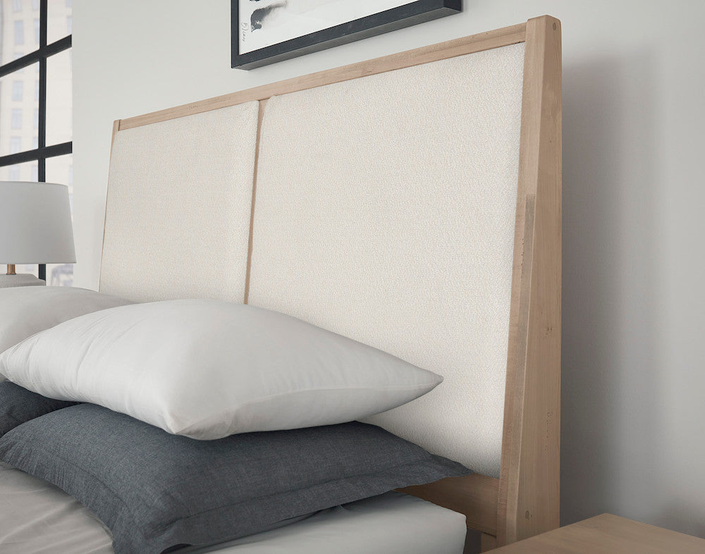 Vaughan Bassett - Woodbridge - Queen Upholstered Bed With Storage -White - 822-551-051-050B-502-555  view 4