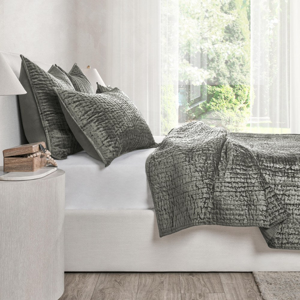 Villa by Classic Home - Bari 3-Piece Queen Quilt Set - Green - BEDQ524Q view 3