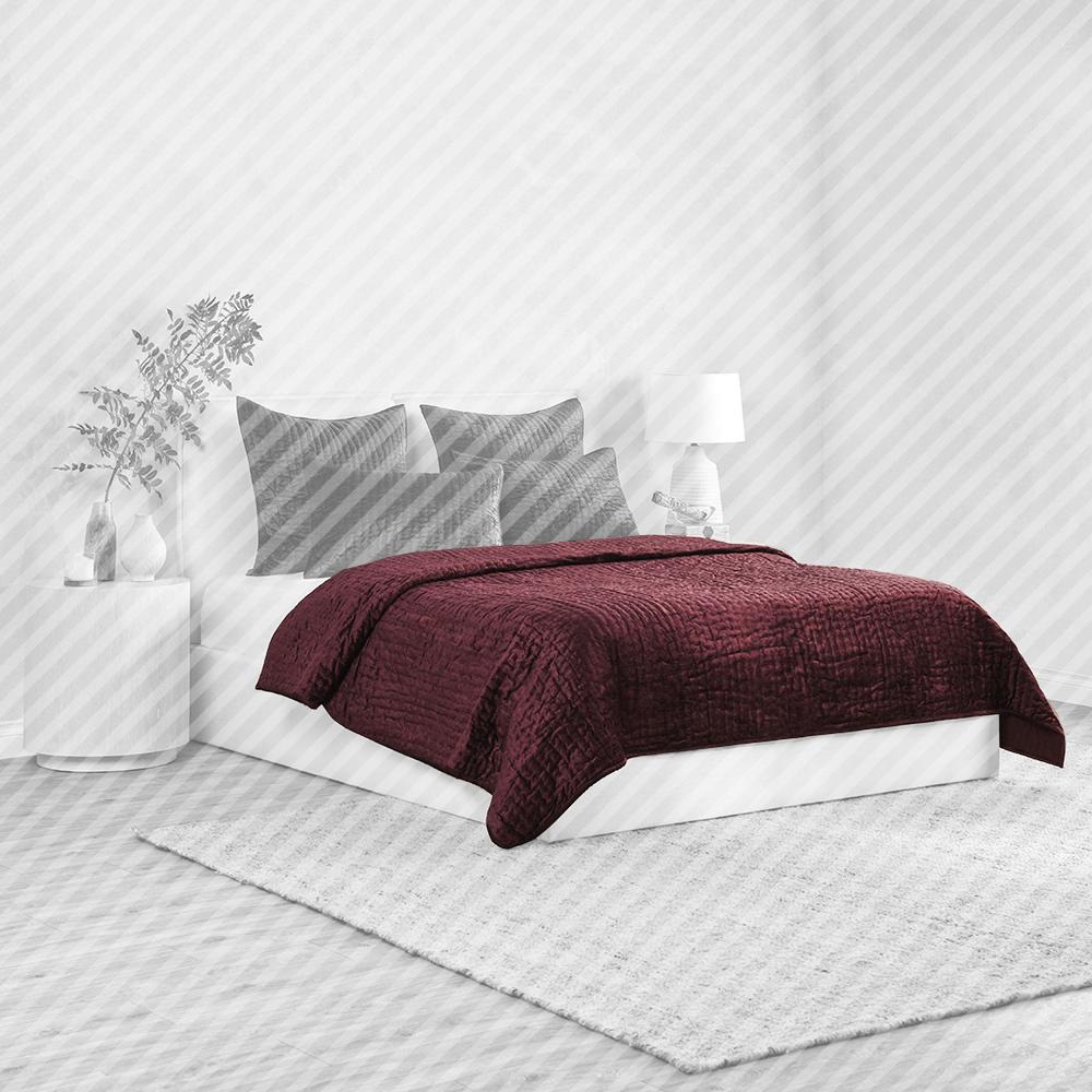 Villa by Classic Home - Dimitry Velvet Fabric Port Queen Quilt - Red - V180044 veiw 1