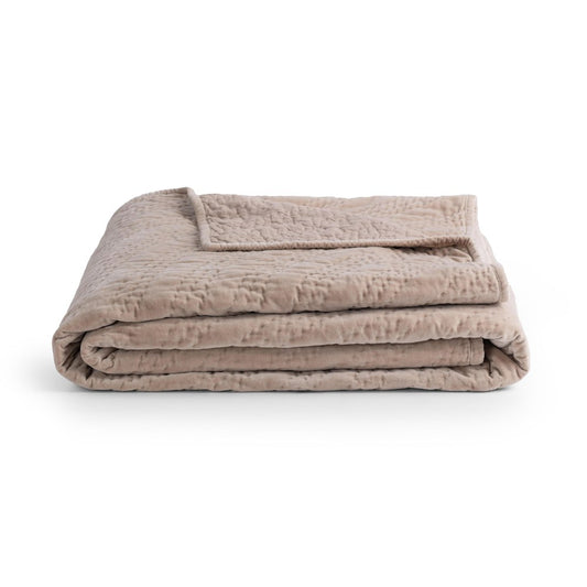 Villa by Classic Home - Elms 4-Piece King Quilt Set - Beige - BEDQ542K view 1